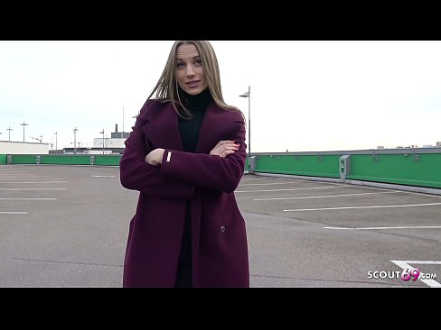 ❤️ 德国侦察员是一个梦想触摸斯蒂尔,停车场告诉和性感的钱 Sex video