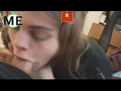 ❤️ 喉咙的鸡巴,撕裂的连裤袜和撕裂的高跟鞋很好地满足了 Sex video
